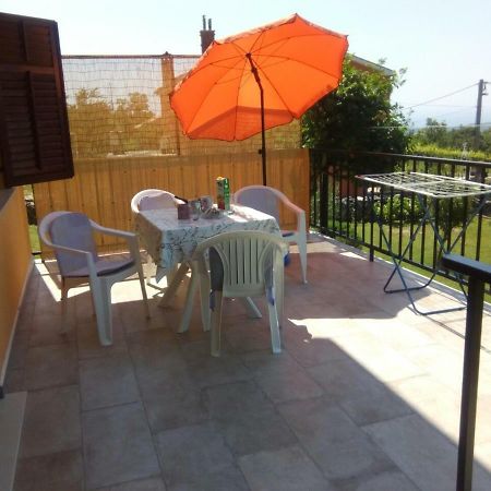 Apartman Knapic Koromačno Esterno foto
