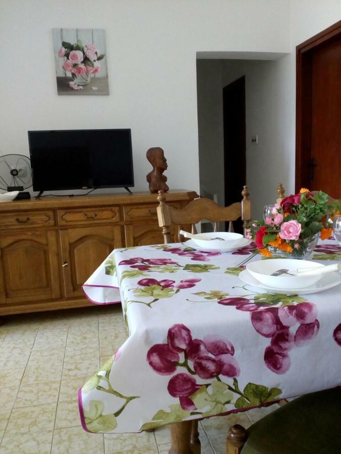 Apartman Knapic Koromačno Esterno foto