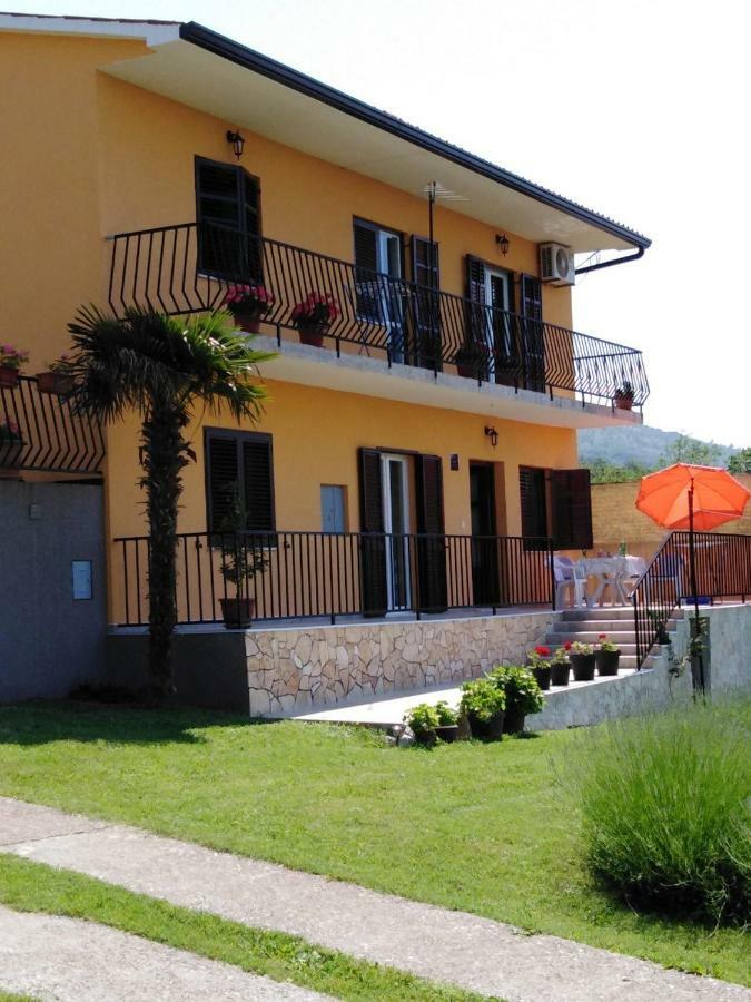 Apartman Knapic Koromačno Esterno foto