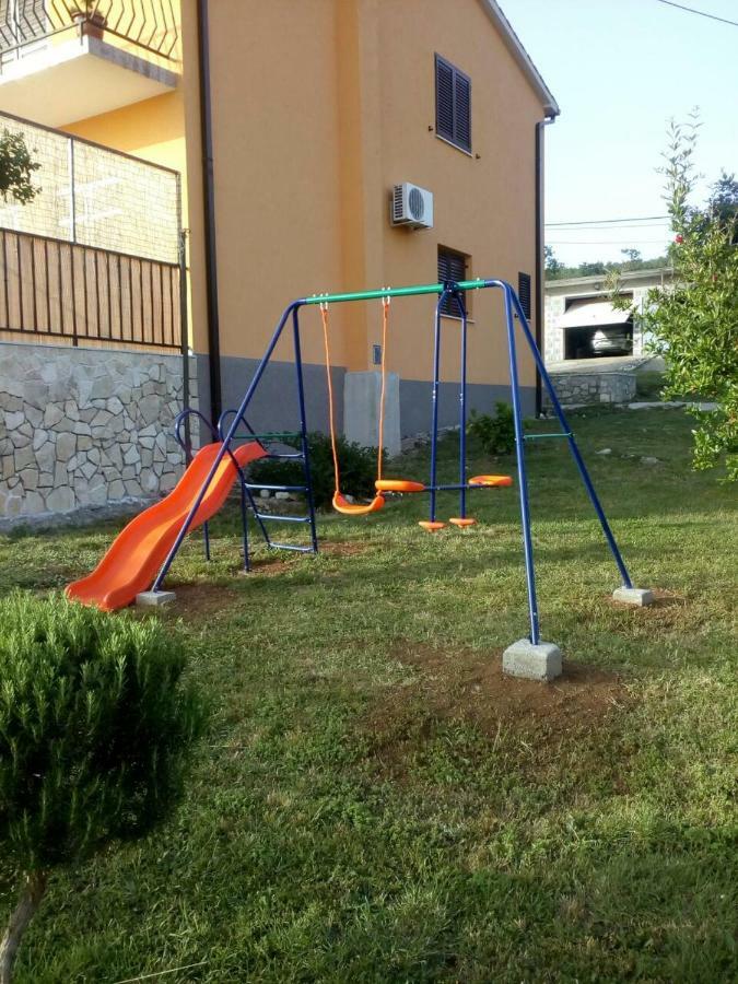Apartman Knapic Koromačno Esterno foto