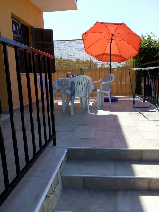 Apartman Knapic Koromačno Esterno foto