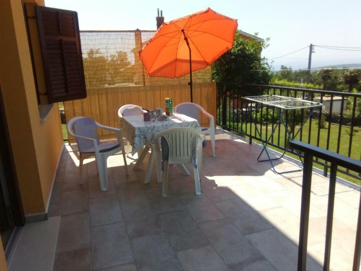 Apartman Knapic Koromačno Esterno foto